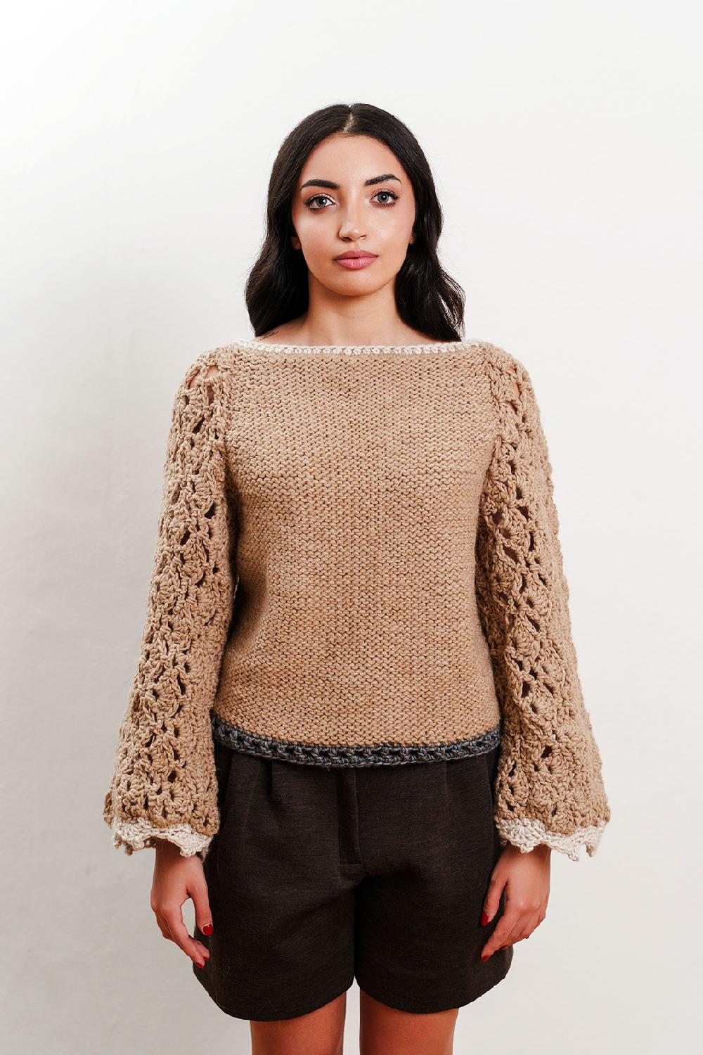 Tricot à Porter Maglia traforata scollo a barca manica ampia fondo diritto In Vendita