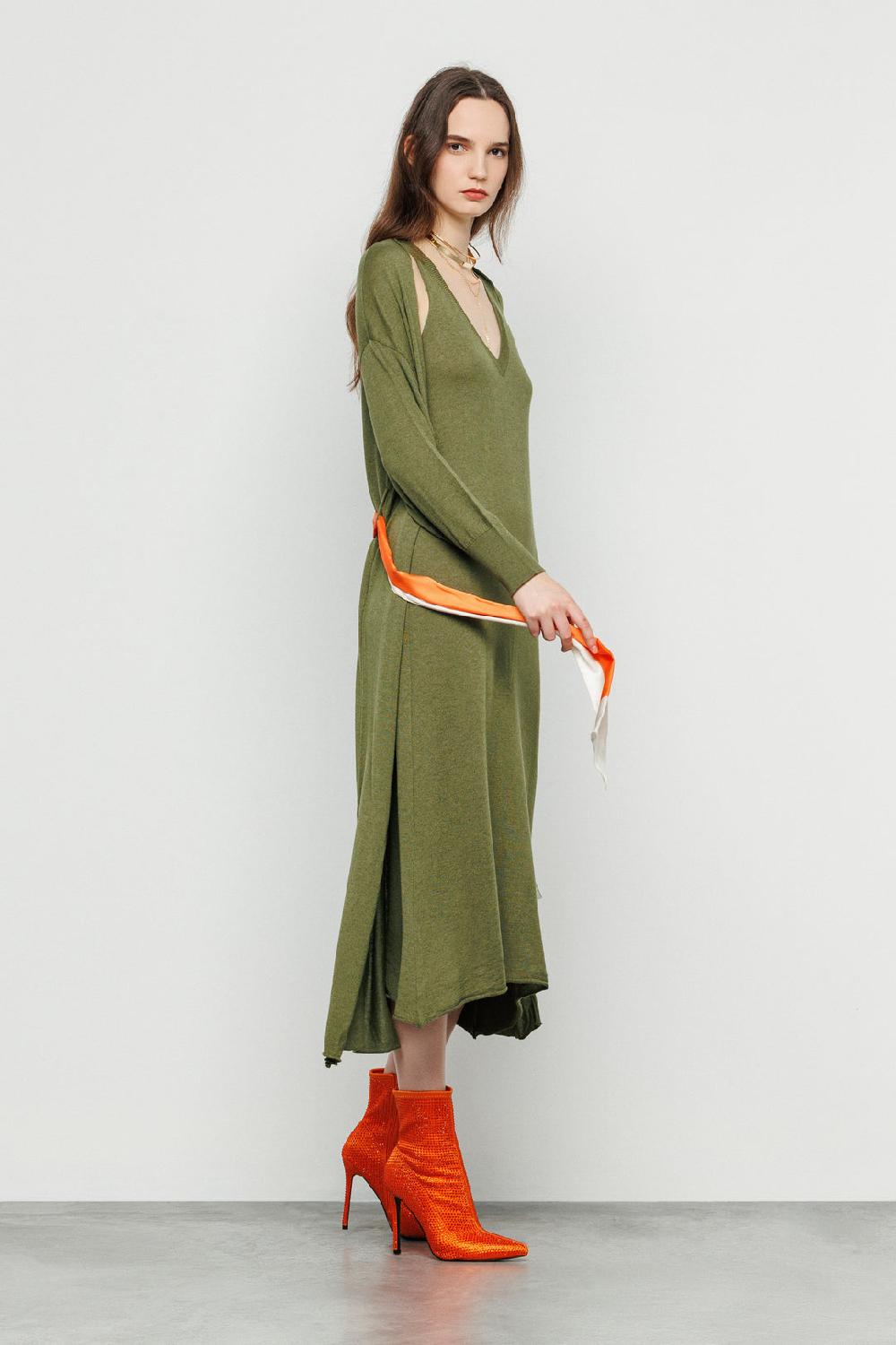 Akep ABITO MIDI AKEP CON SCOLLO A V SMANICATO Shopping Online