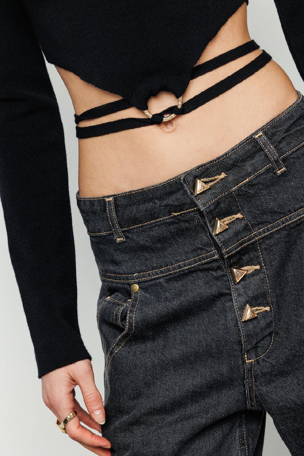Akep CROP TOP AKEP A COLLO ALTO CUT CHEST Qualità