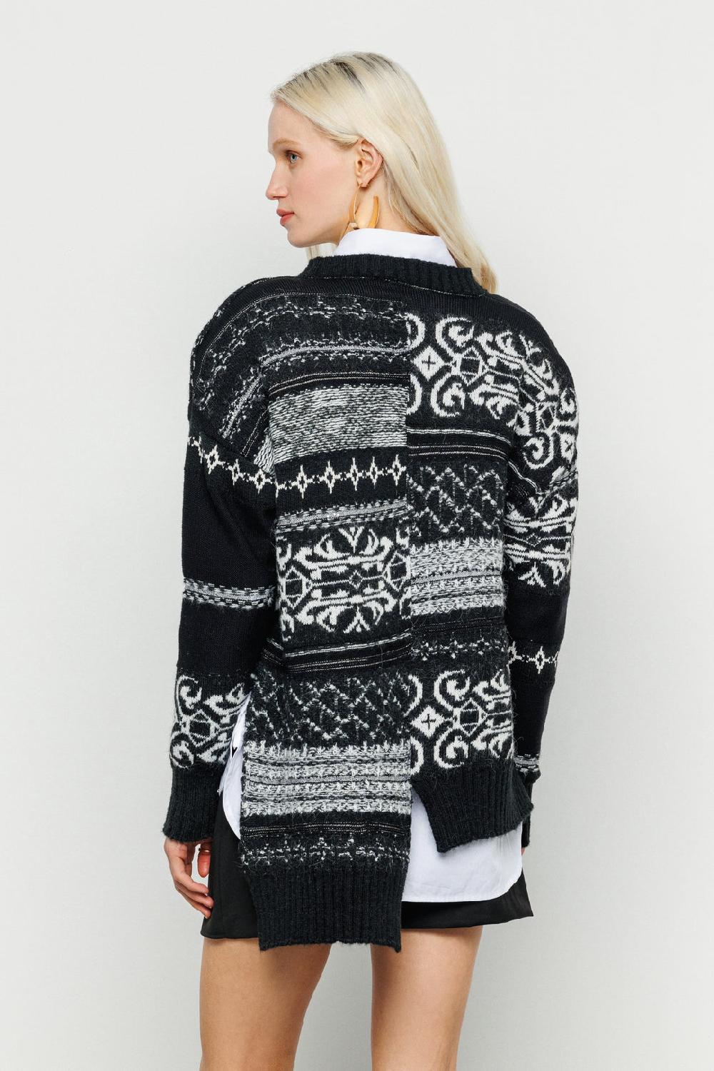 Akep PULLOVER CROP AKEP ASIMMETRICO CON SCOLLO A V Nuovo