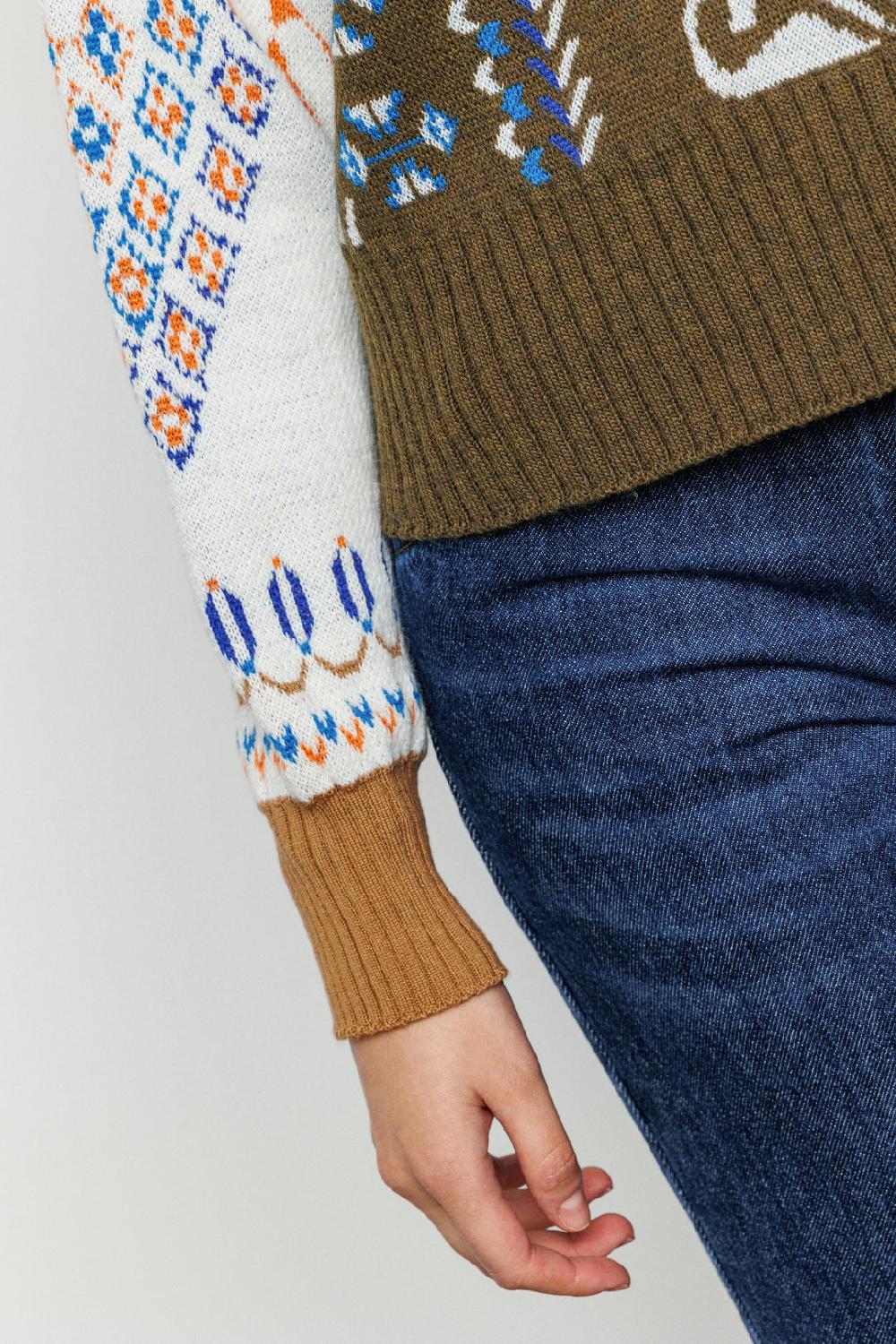 Akep MAGLIA AKEP SCOLLATURA A V TESSUTO JACQUARD E PIQUET Promozione Limitata