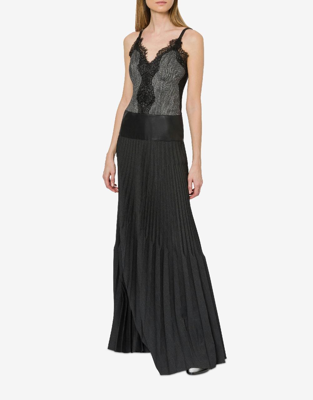 Alberta Ferretti Abito lungo con pizzo e plissé Italy