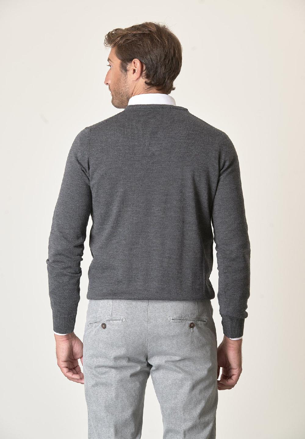 Angelico Scollo V grigio lana merinos extrafine Italia