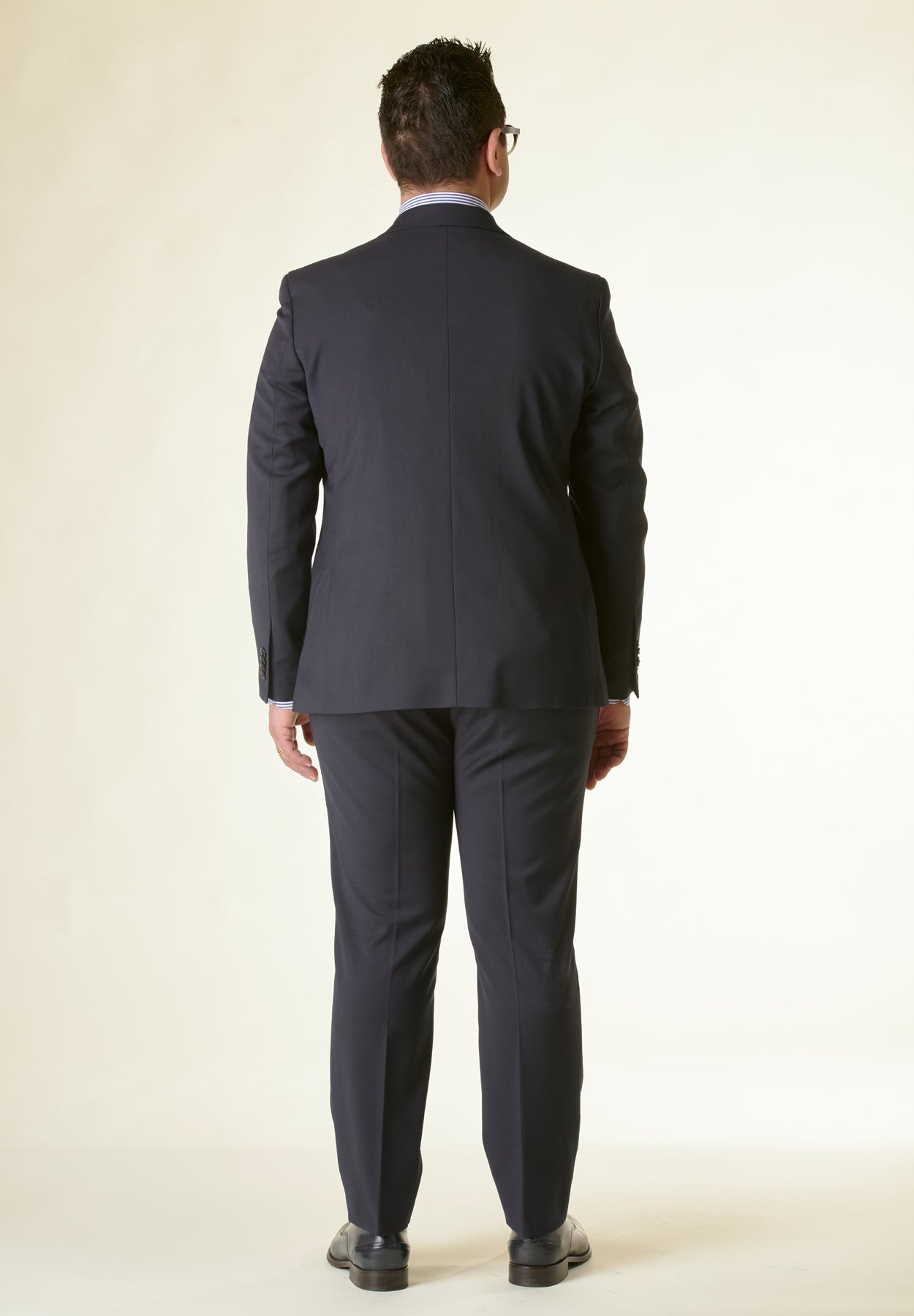 Angelico Abito blu scuro saglia di lana comfort fit corto Soddisfazione Garantita